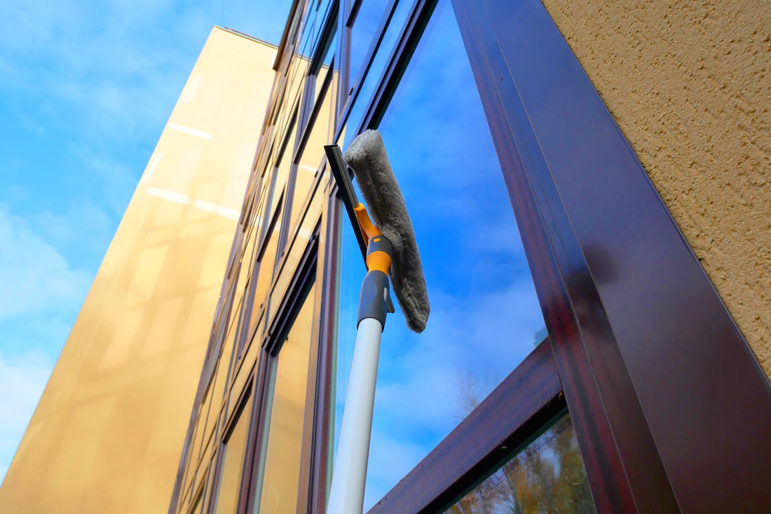 Carbon Fiber vs Aluminum Poles: What Pros Should Know About Window Cleaning Supplies